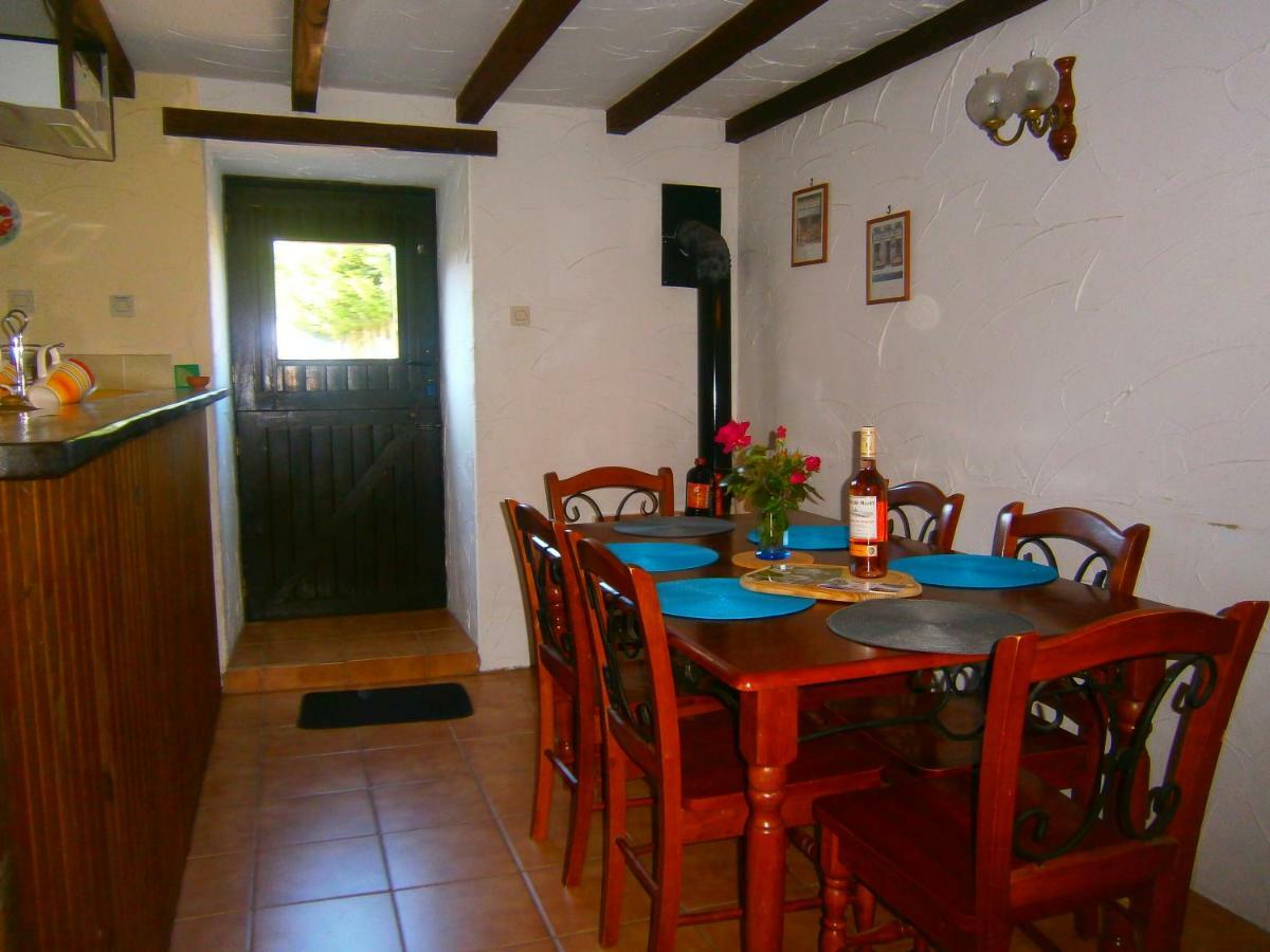 La Croix Gîtes Pressignac Extérieur photo