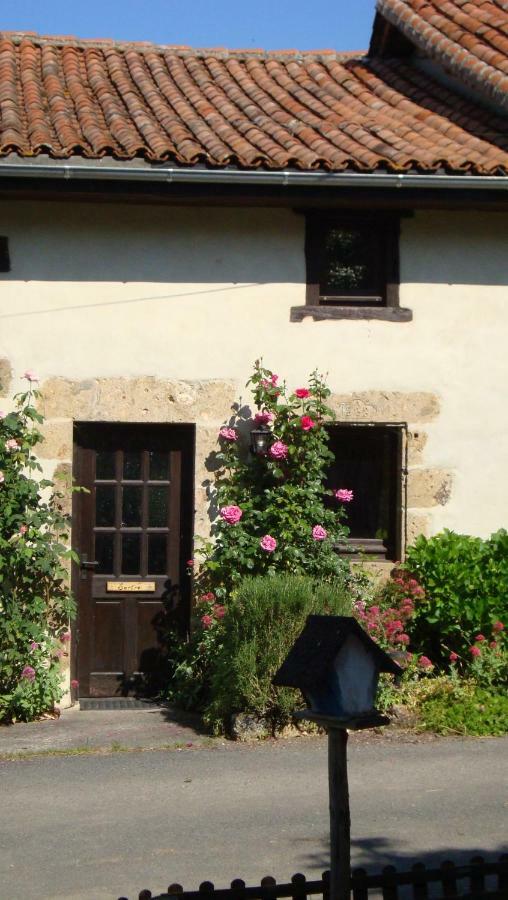 La Croix Gîtes Pressignac Extérieur photo